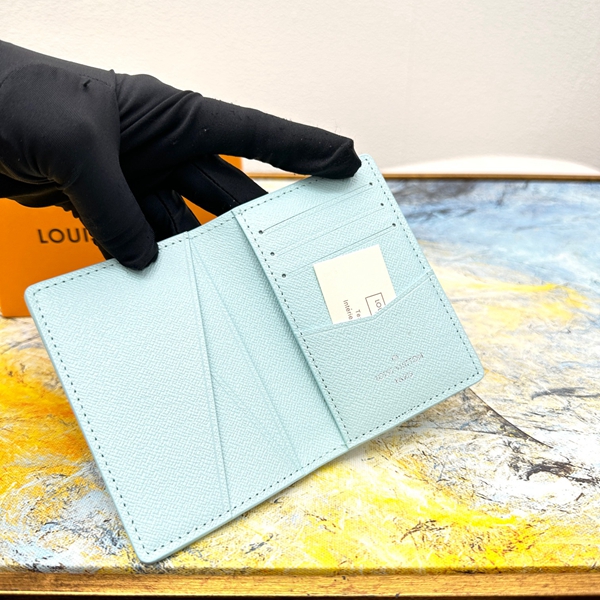 LVコピーウォレット背面デザイン